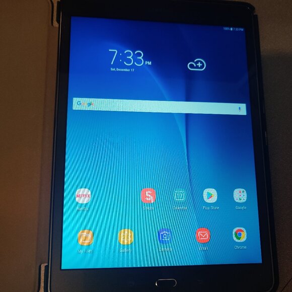 9.7in Samsung Tab A model: SM-P550 with S-Pen - Picture 1 of 6